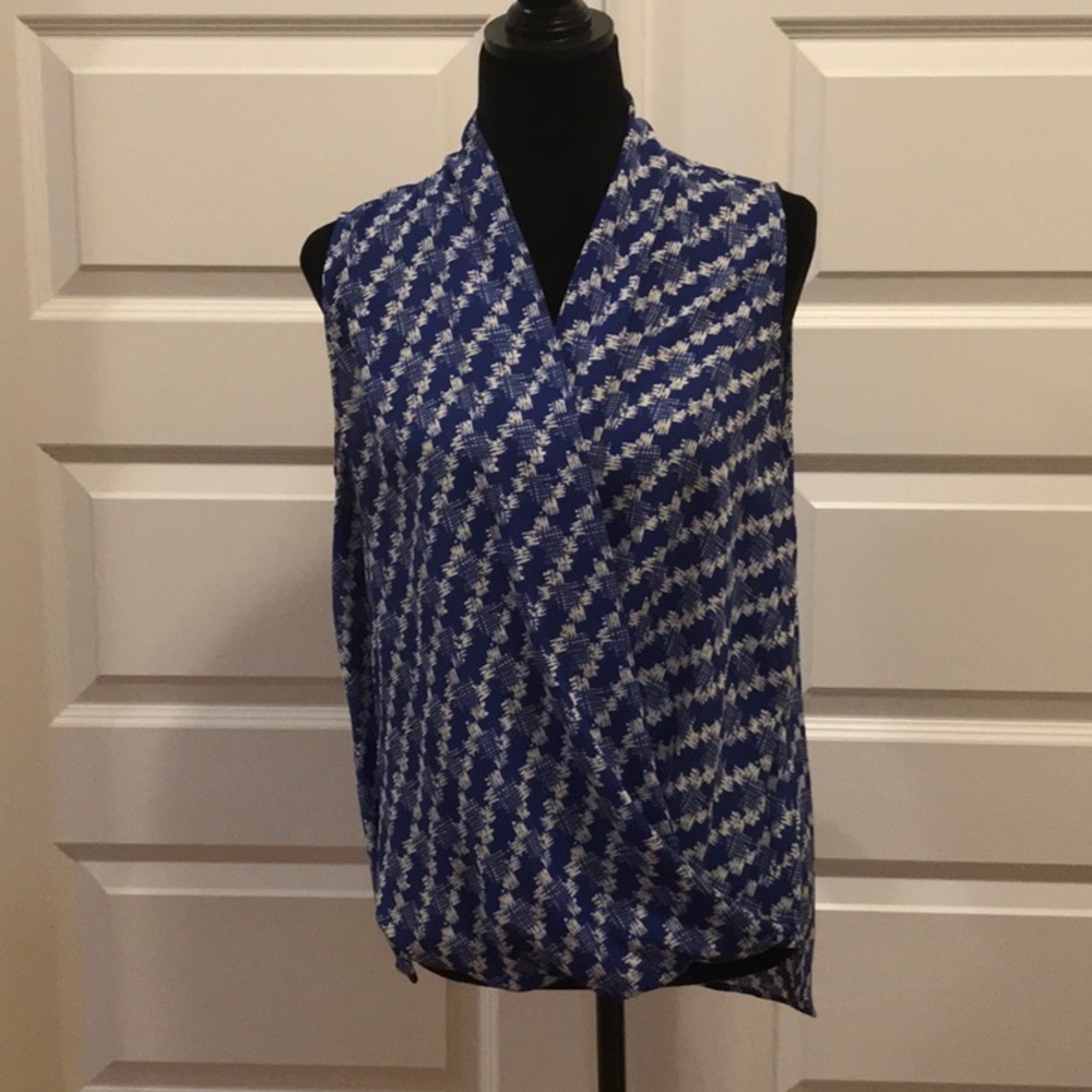 Sleeveless blouse by Pleione. Size M